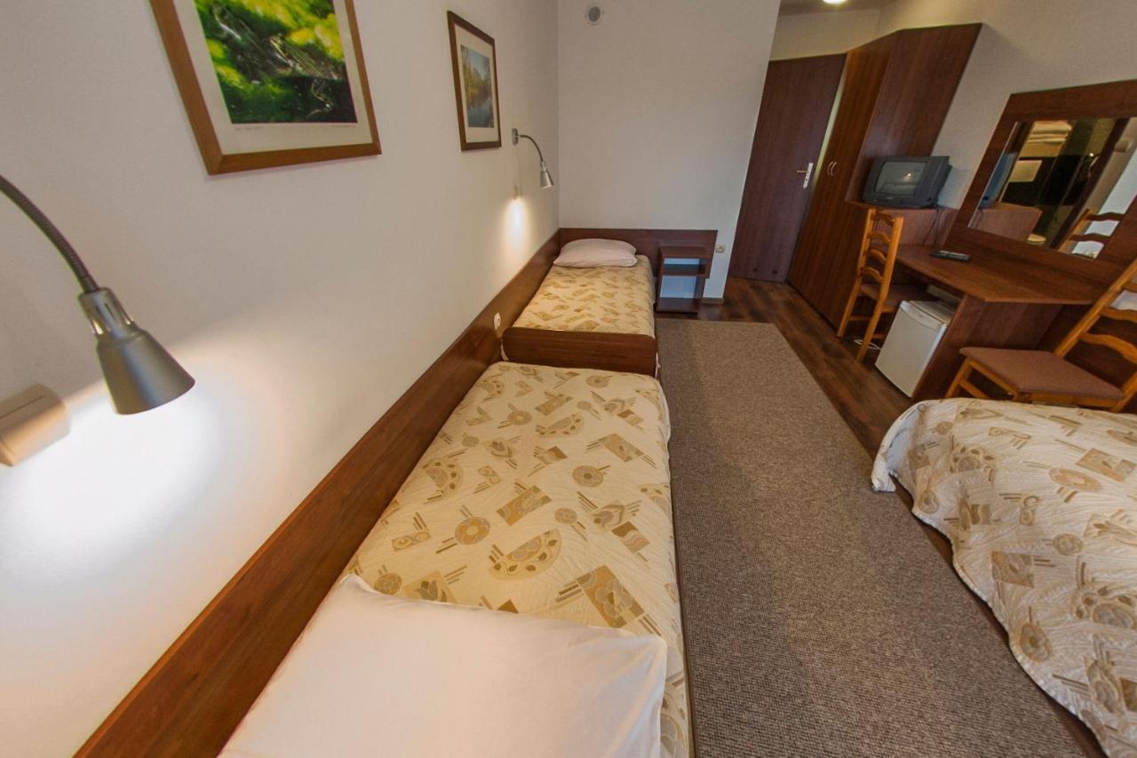 Dom Wczasowy Nadrzecze Bed & Breakfast Brok Room photo