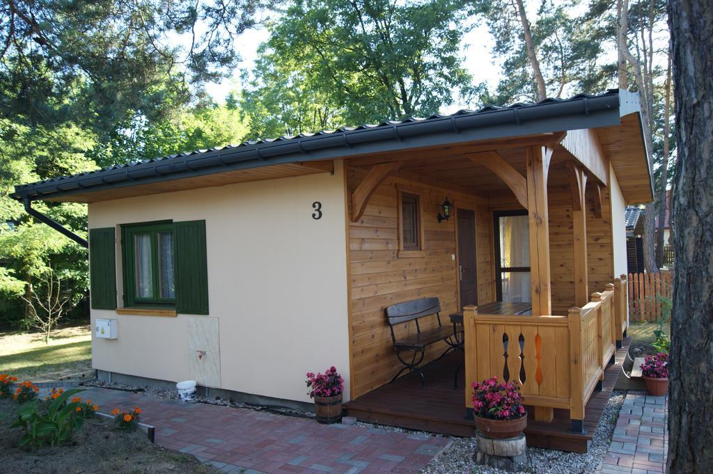Dom Wczasowy Nadrzecze Bed & Breakfast Brok Exterior photo